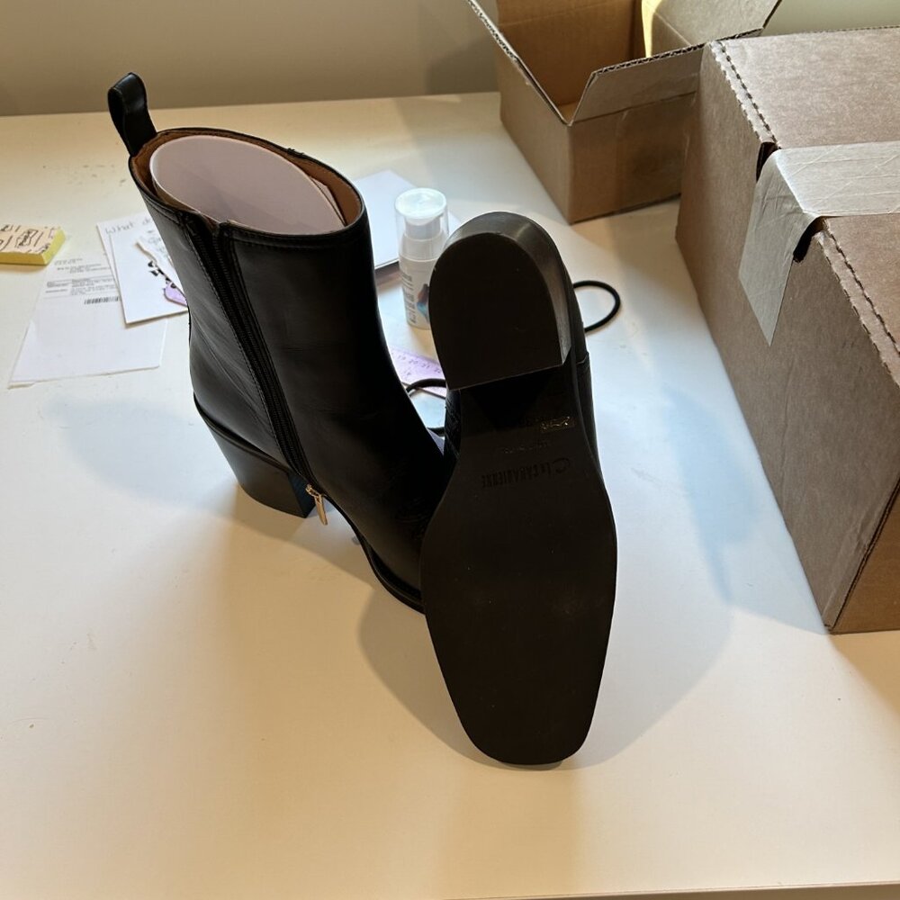 La Canadienne - Black Boots